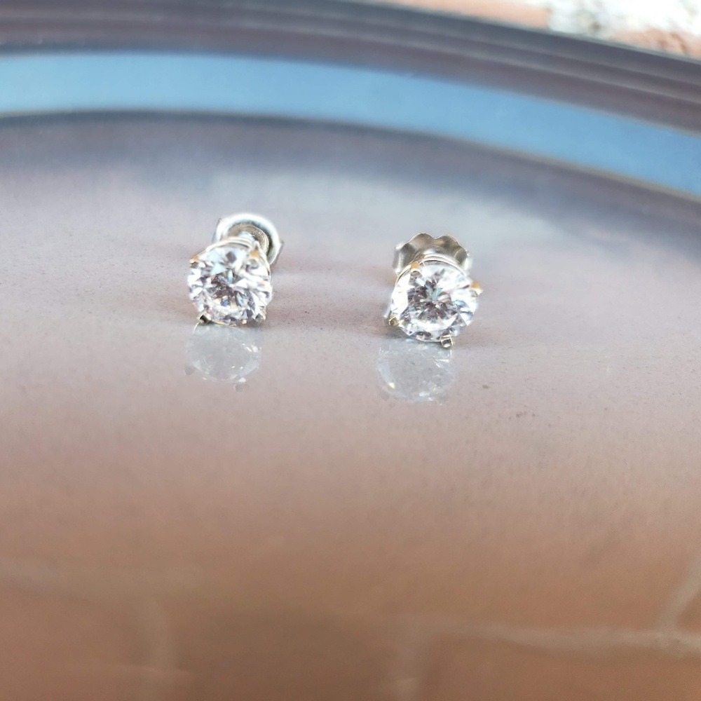 14K White Gold Cubic Zirconia Stud Earrings